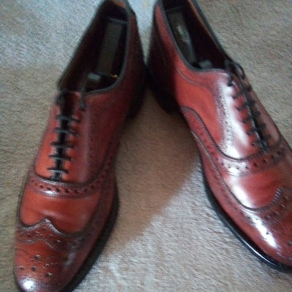 Allen Edmonds Dark Chili Men's Classic McAllister Wingtip Oxford sz 8.5 - Picture 2 of 15